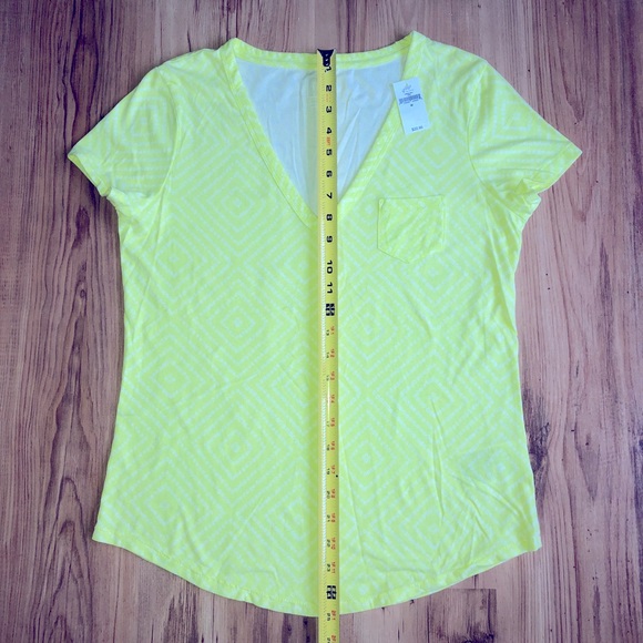 NEW GAP Vintage Wash Tee Shirt Yellow Medium Women’s - Picture 7 of 14